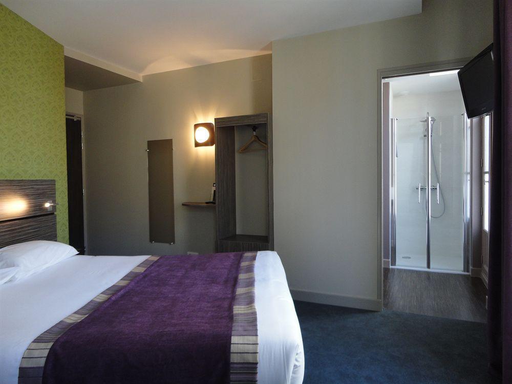 Logis Hotel Le Vert Galant La Fleche Exterior photo